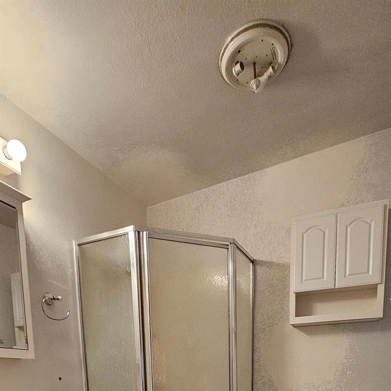 1520 S. Ross - Bathroom